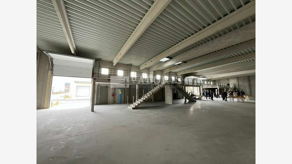 Cellules d'activité neuves 205m² Pennes-Mirabeau