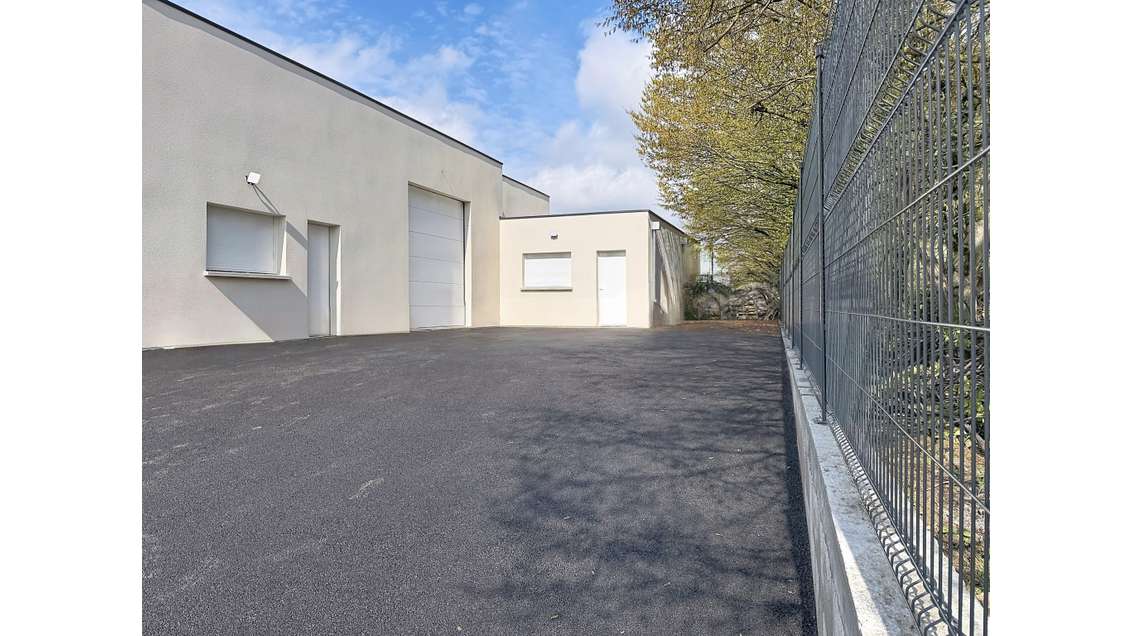 Vente local d'activité neuf 185m² proche Angers