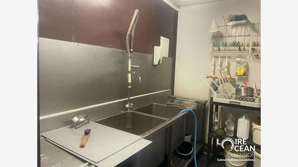 Bâtiment d'activité 462m² à vendre les Ponts-de-Cé