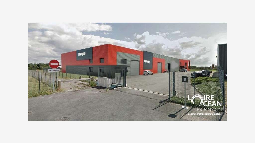 AV local activité 1701m² 20 parkings ZI Sud Nantes