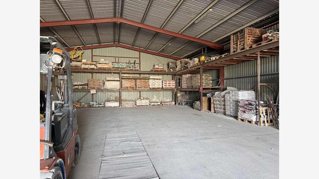 Vente atelier + bureaux de 800m² à Libourne 33500
