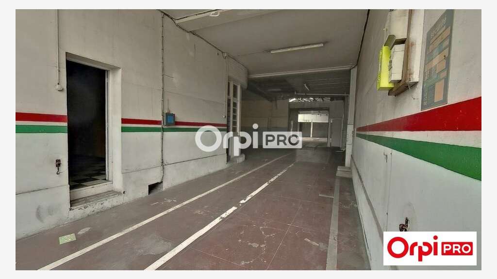 Entrepôt 560m² à vendre axe majeur de Lille