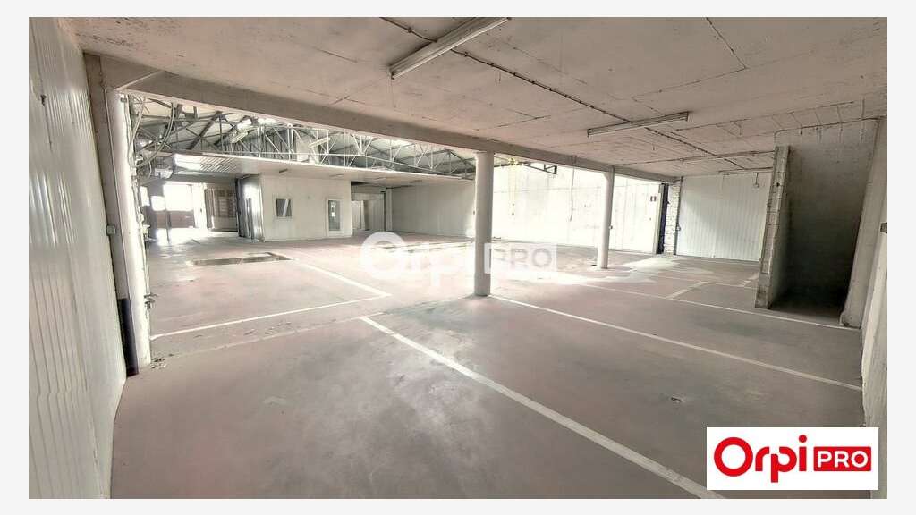 Entrepôt 560m² à vendre axe majeur de Lille