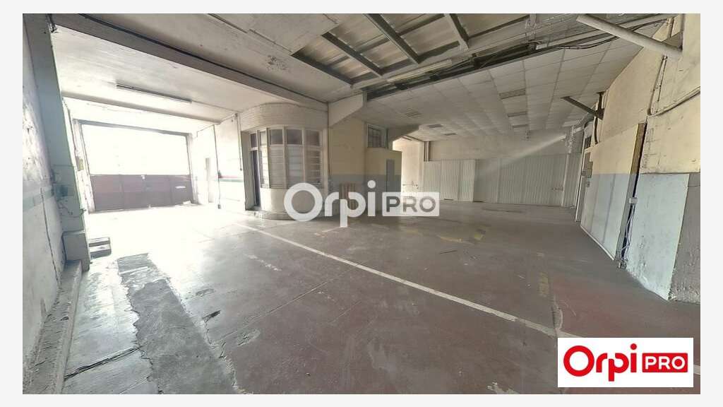 Entrepôt 560m² à vendre axe majeur de Lille