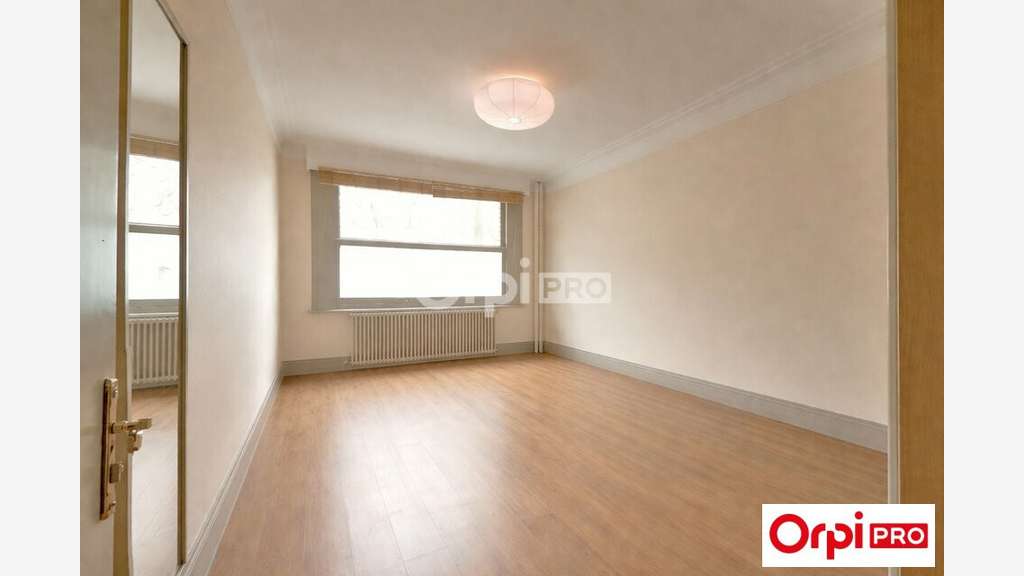 AV bureaux 127m² emplacement stratégique à Lille