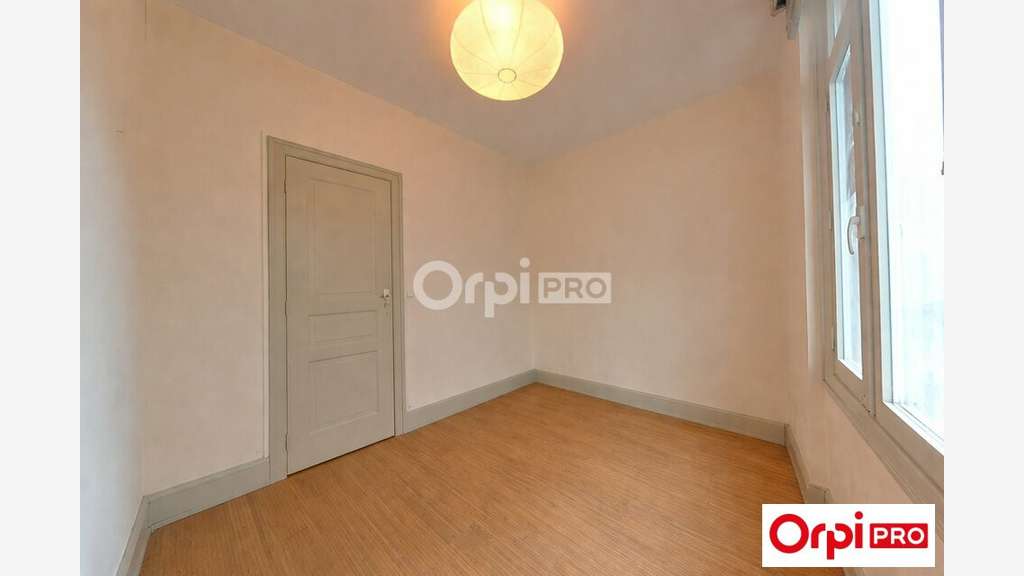 AV bureaux 127m² emplacement stratégique à Lille