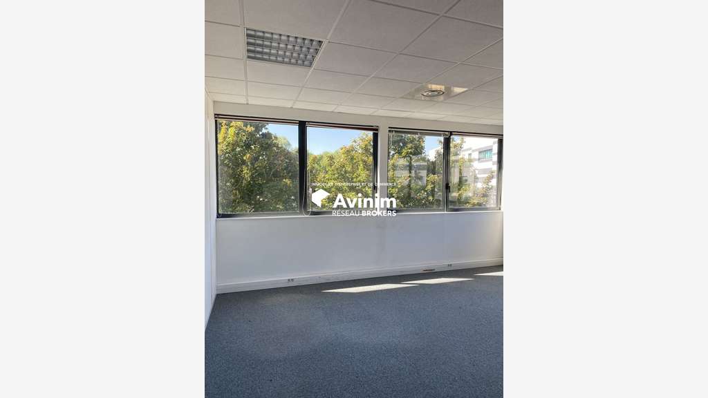 Vente local activités de 435m² à Limonest Techlid
