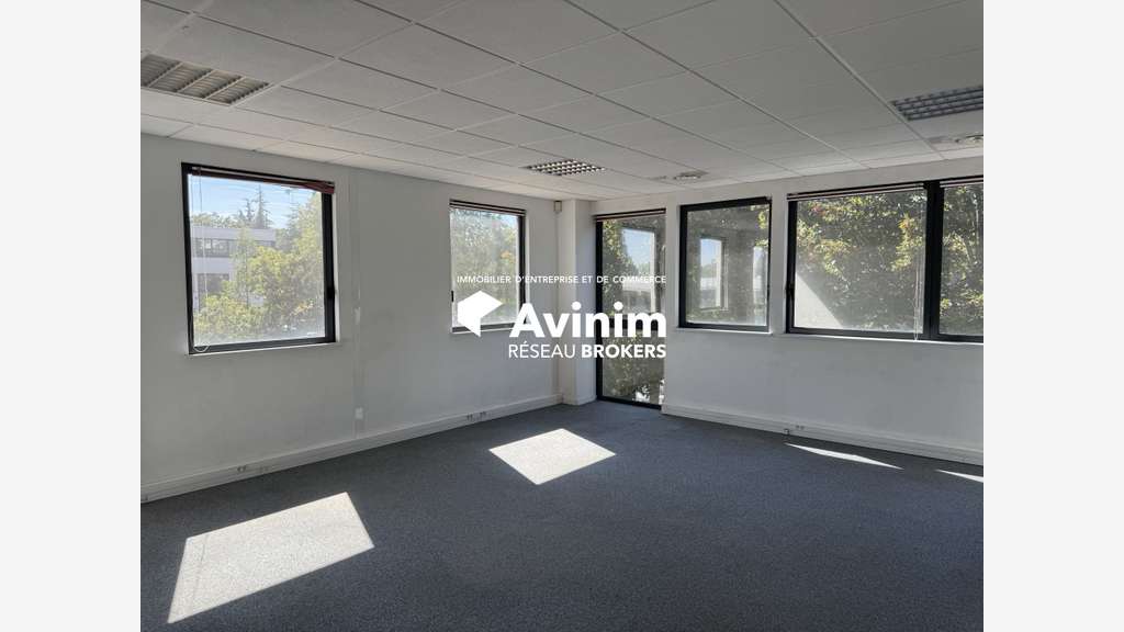 Vente local activités de 435m² à Limonest Techlid