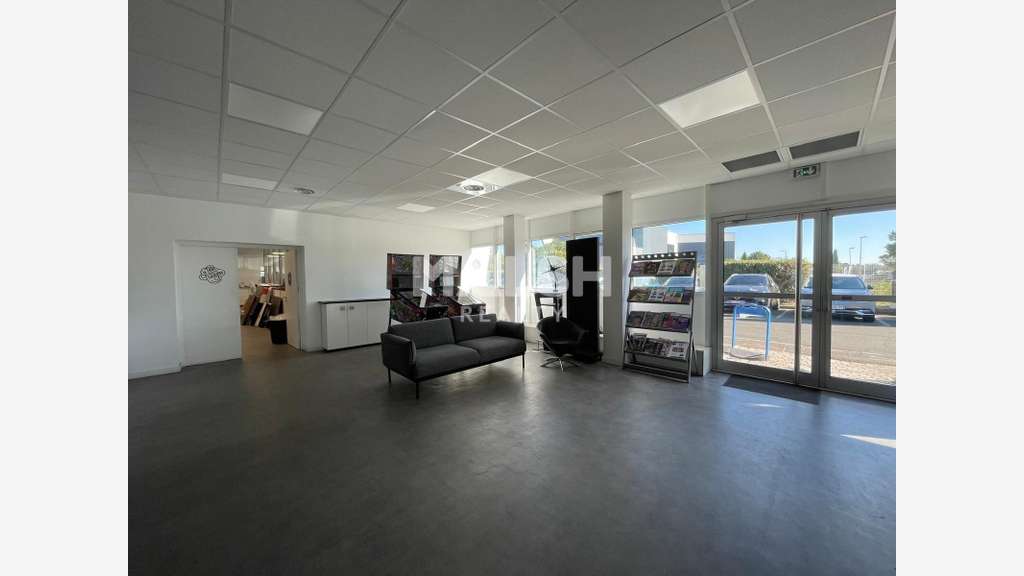 Local mixte Activités et Bureaux à LIMONEST - Tech