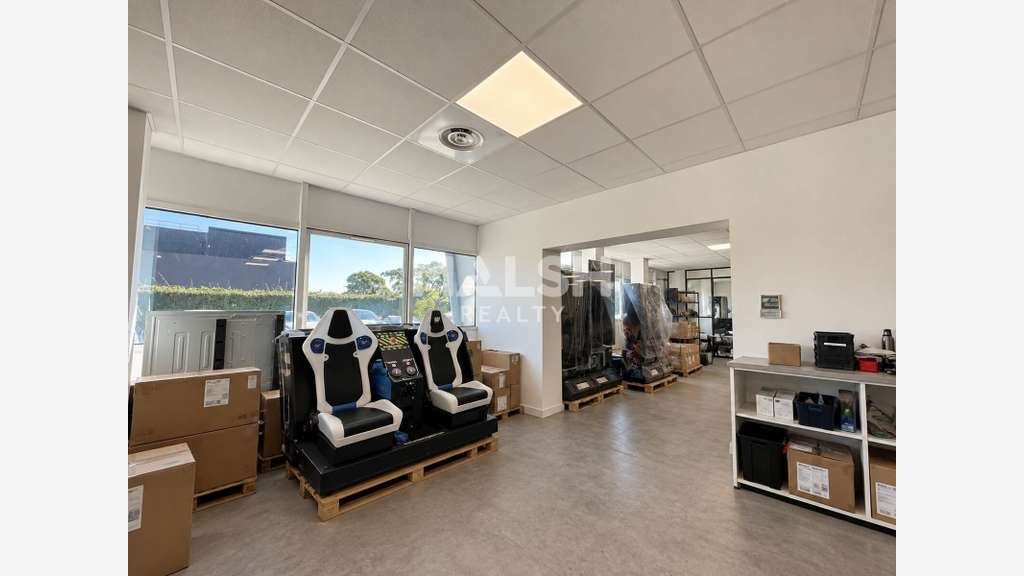 Local mixte Activités et Bureaux à LIMONEST - Tech