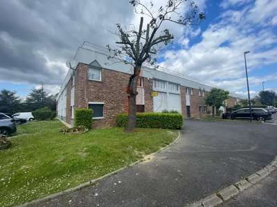 Vente Locaux d'activités - Entrepôts à Lisses