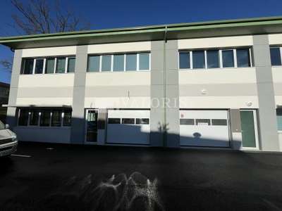 Vente Locaux d'activités - Entrepôts à Lissieu