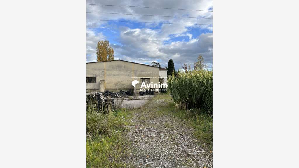 Vente ensemble immobilier 932m² à Livron-sur-Drôme