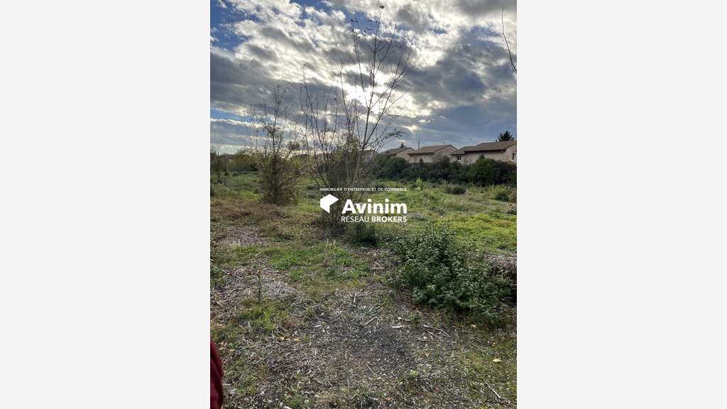 Vente ensemble immobilier 932m² à Livron-sur-Drôme