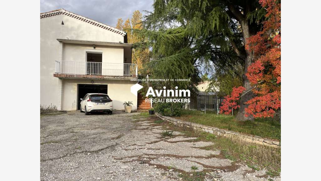 Vente ensemble immobilier 932m² à Livron-sur-Drôme