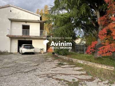 Ensemble immobilier sur terrain de 3000m²