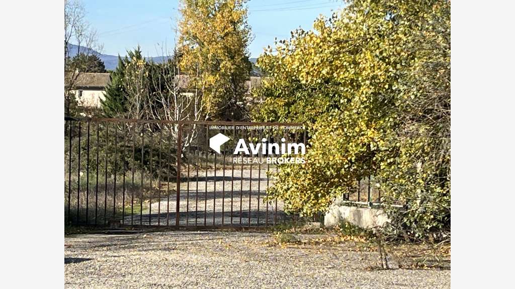 Vente ensemble immobilier 932m² à Livron-sur-Drôme