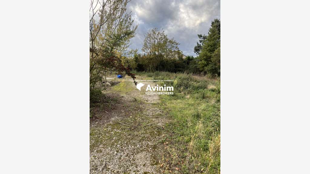 Vente ensemble immobilier 932m² à Livron-sur-Drôme