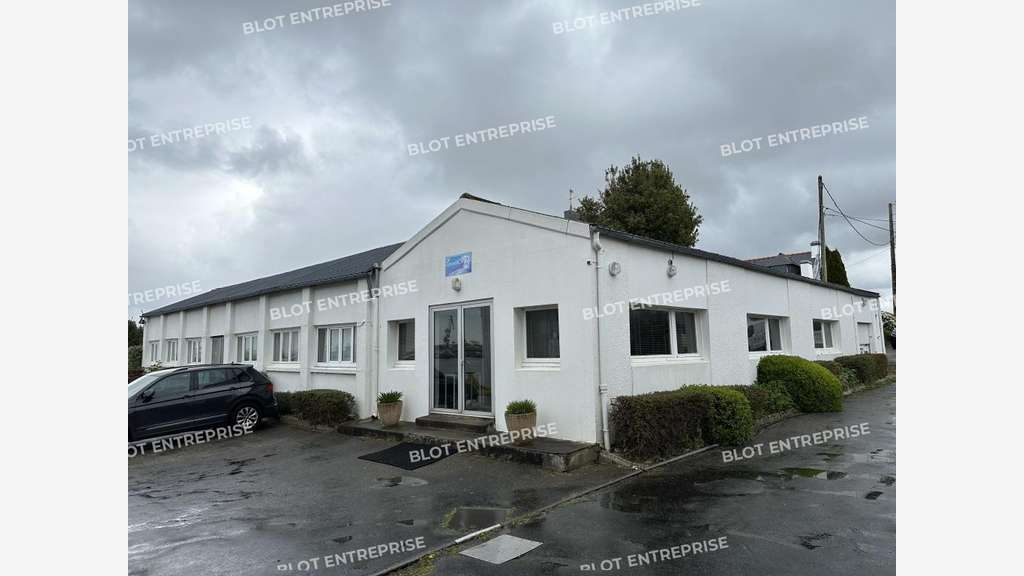 À VENDRE - BÂTIMENT D'ACTIVITÉS 3150 m² - LORIENT 