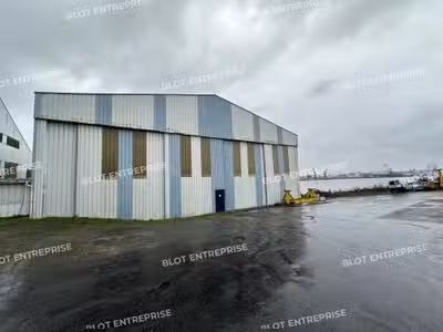 À VENDRE - BÂTIMENT D'ACTIVITÉS 3150 m² - LORIENT 
