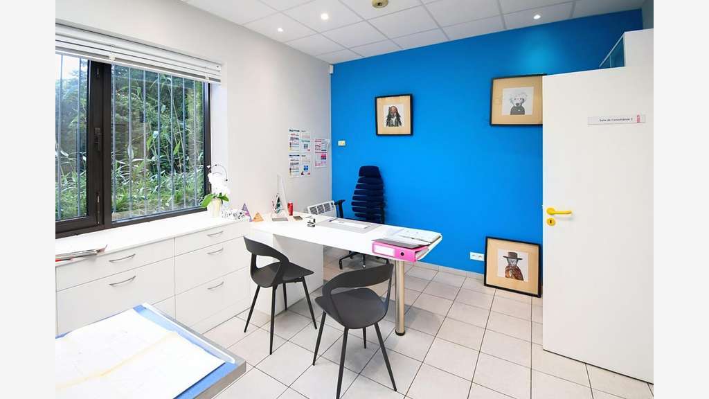 Clinique vétérinaire de 300m² sur 1194m² à Longwy