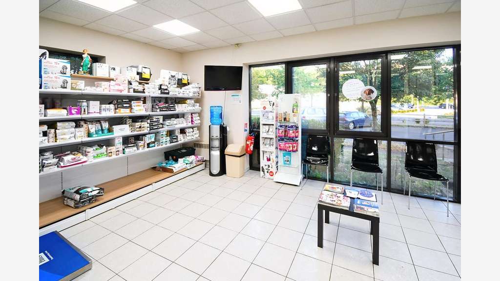 Clinique vétérinaire de 300m² sur 1194m² à Longwy