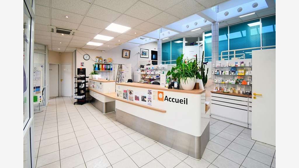 Clinique vétérinaire de 300m² sur 1194m² à Longwy