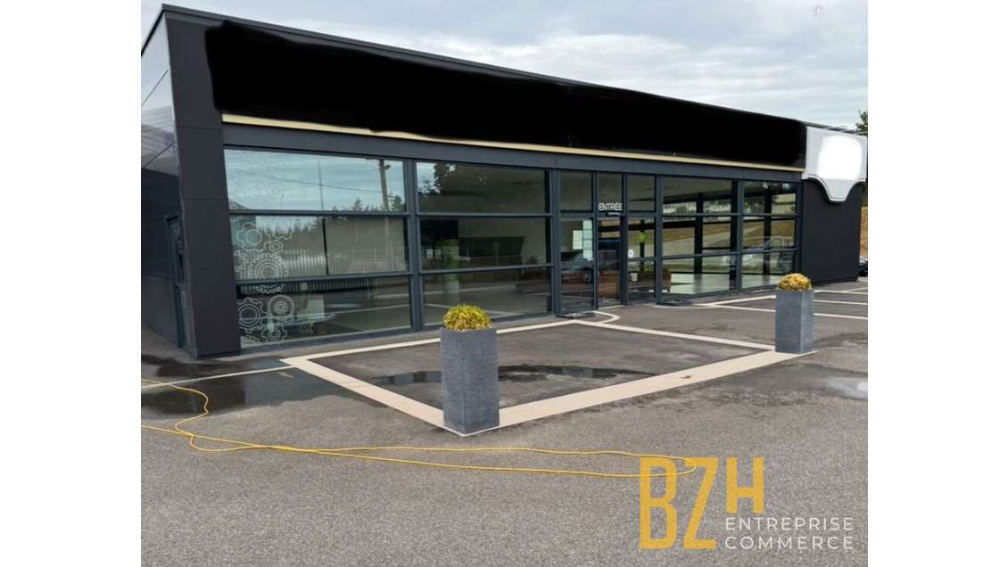 A vendre local d'activité 850m² sur 2000m² Caudan