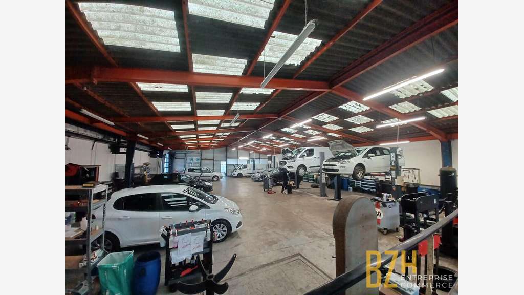 A vendre local d'activité 850m² sur 2000m² Caudan