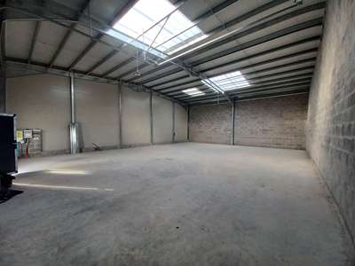 A vendre local d'activité 830m² neuf à Ploemeur