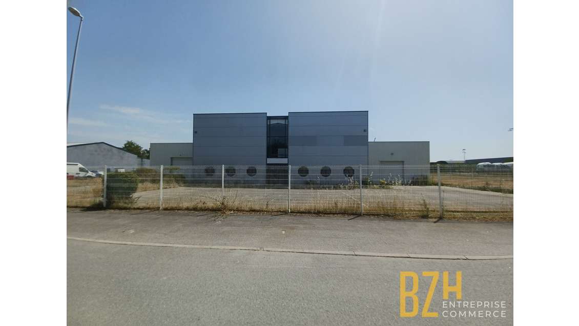 A VENDRE - LOCAL D'ACTIVITE 1 560 m2- SECTEUR