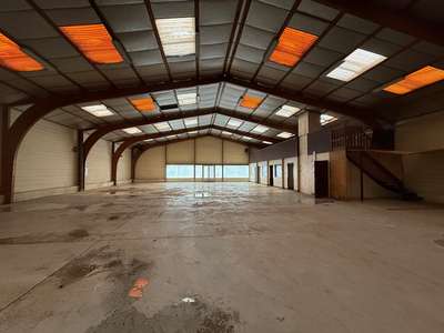 Vente Locaux d'activités - Entrepôts à Loudéac