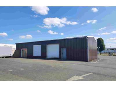 Vente Locaux d'activités - Entrepôts à Loudun