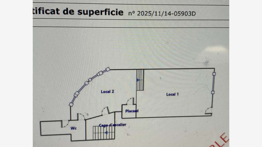 Murs à vendre face au château de Lourdes