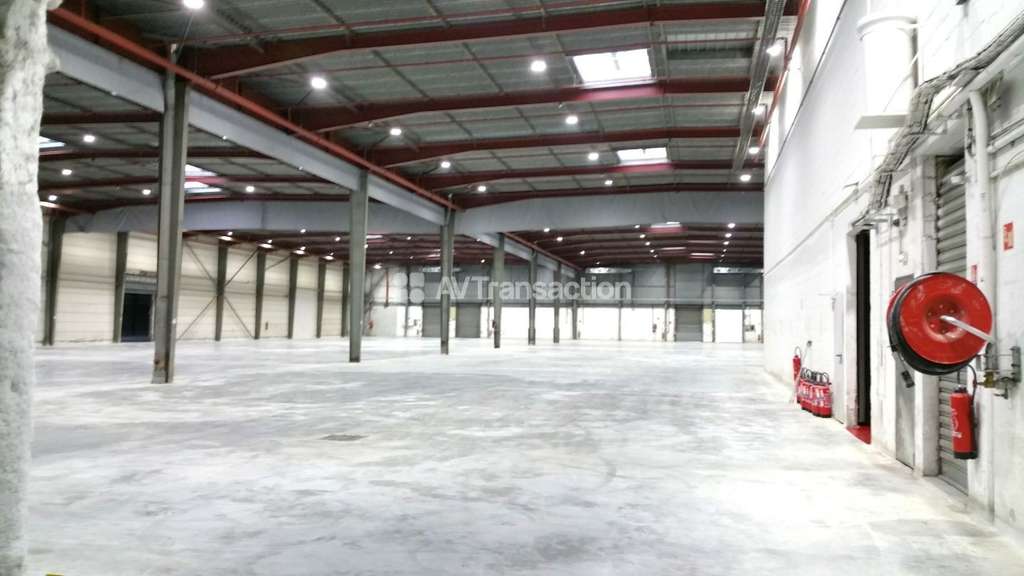 A vendre entrepôt 10670m² à Louviers  
