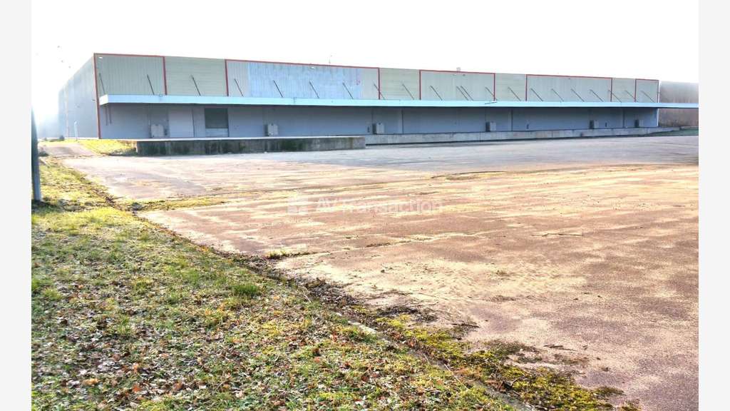 A vendre entrepôt 10670m² à Louviers  