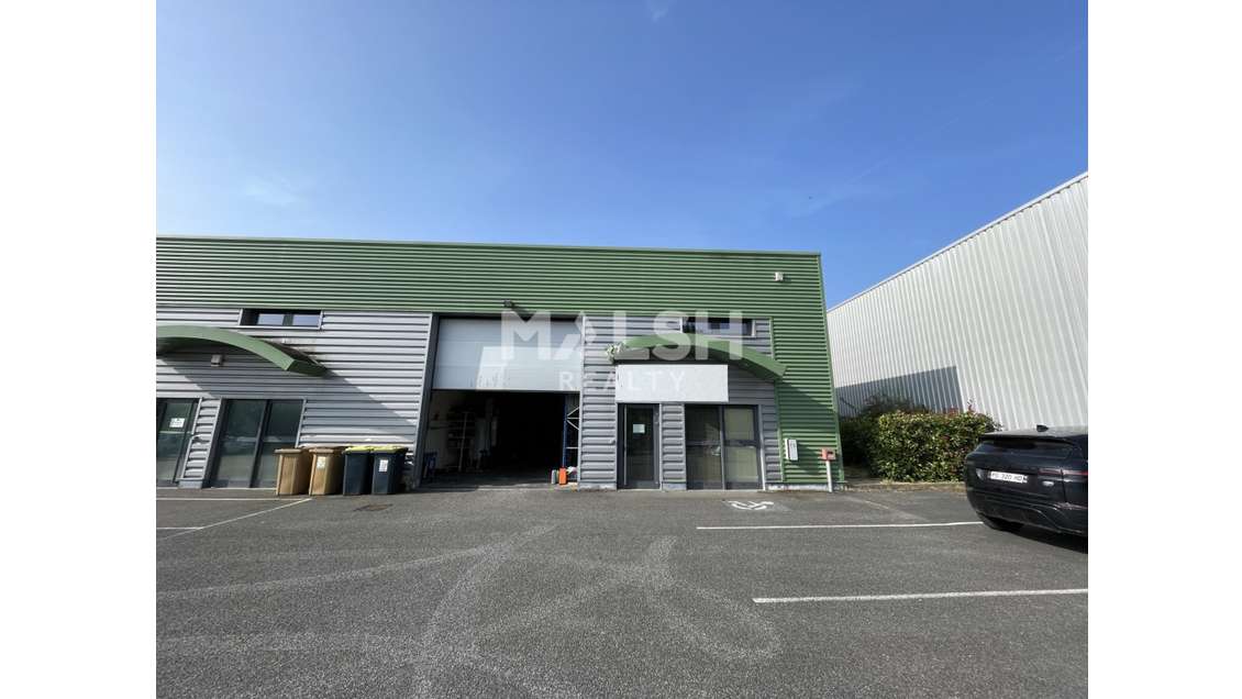 Local d'activités à vendre 465m² à Lozanne