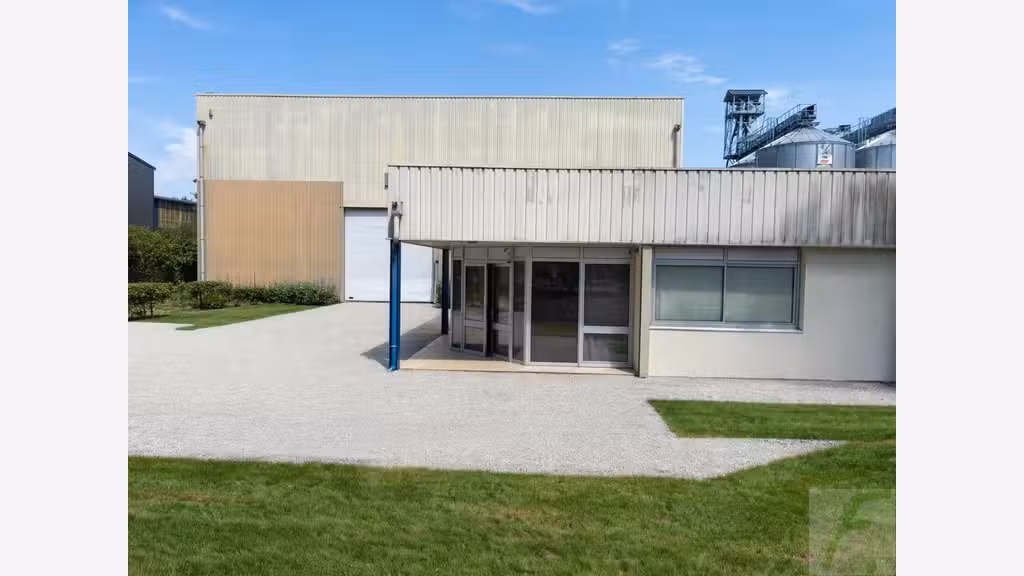 Local industriel à vendre à 20 km de Grenoble