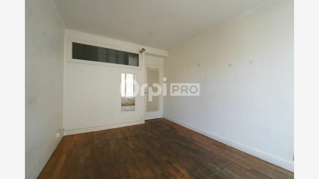 Local professionnel 58m² R+2 à vendre à Lyon 6e