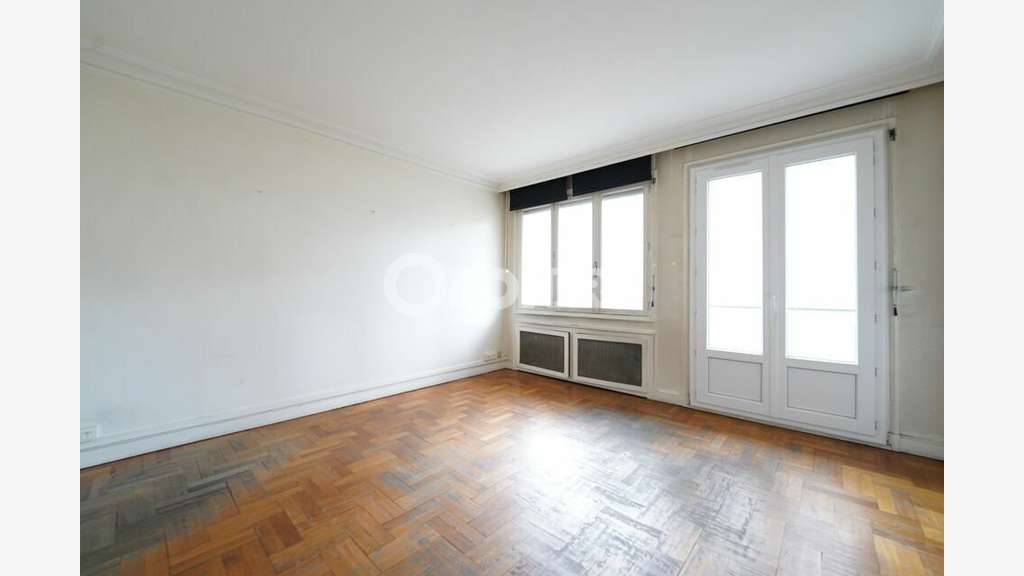 Local professionnel 58m² R+2 à vendre à Lyon 6e