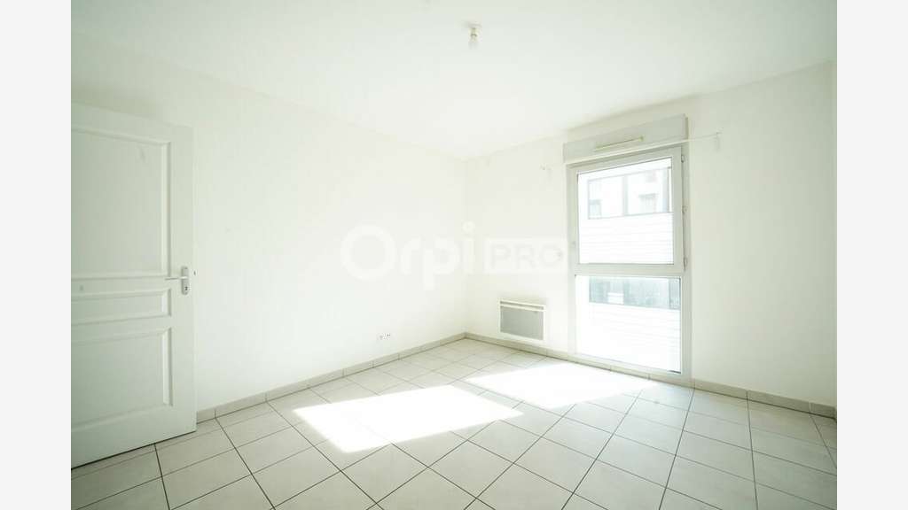 Local professionnel à vendre 68m² à Lyon 6e
