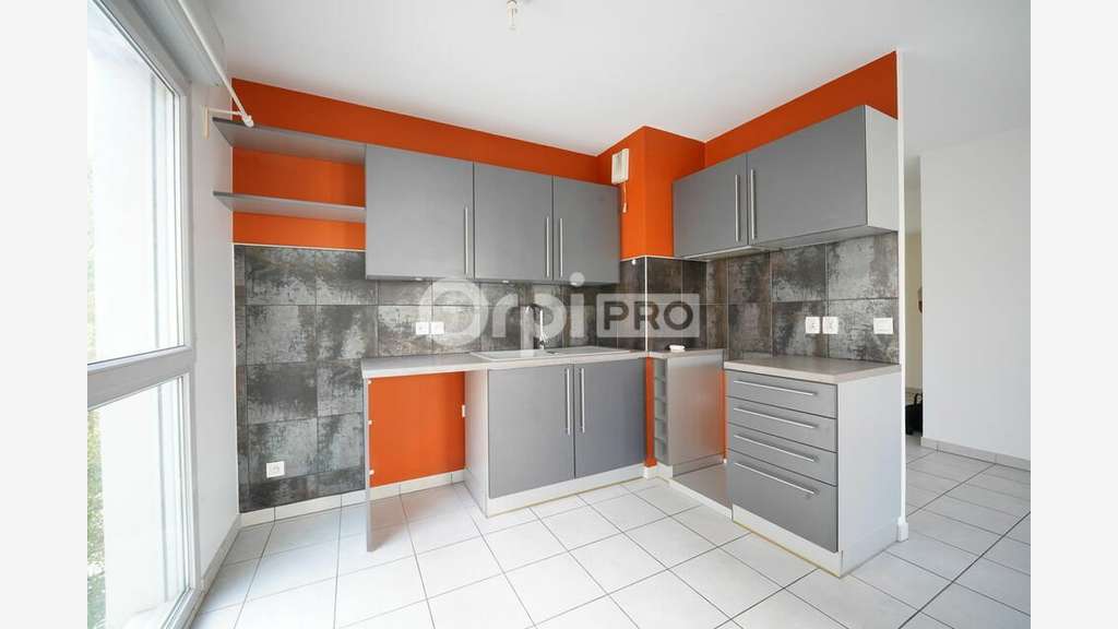 Local professionnel à vendre 68m² à Lyon 6e