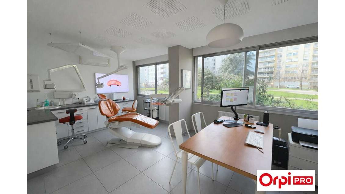 A vendre local cabinet médical 86m² à Lyon 8e