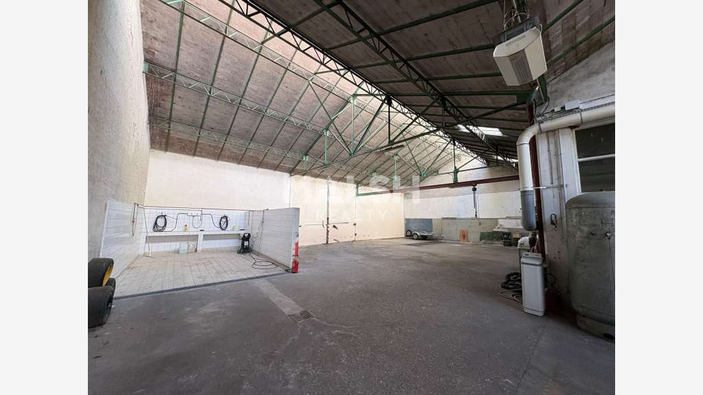 Local d'activités à vendre 418m² à Lyon 8ème
