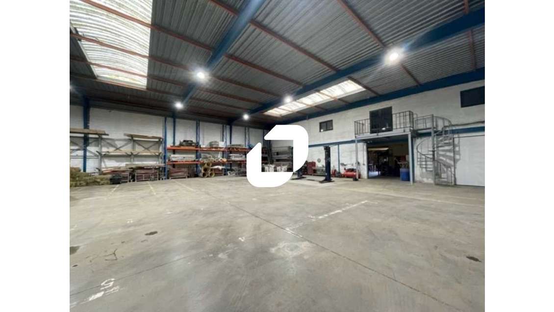 Vente Local d'activité 1188m² Marines