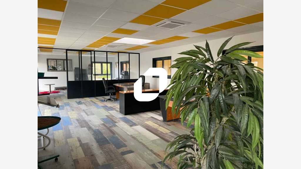 Vente Local d'activité 464m² Marines