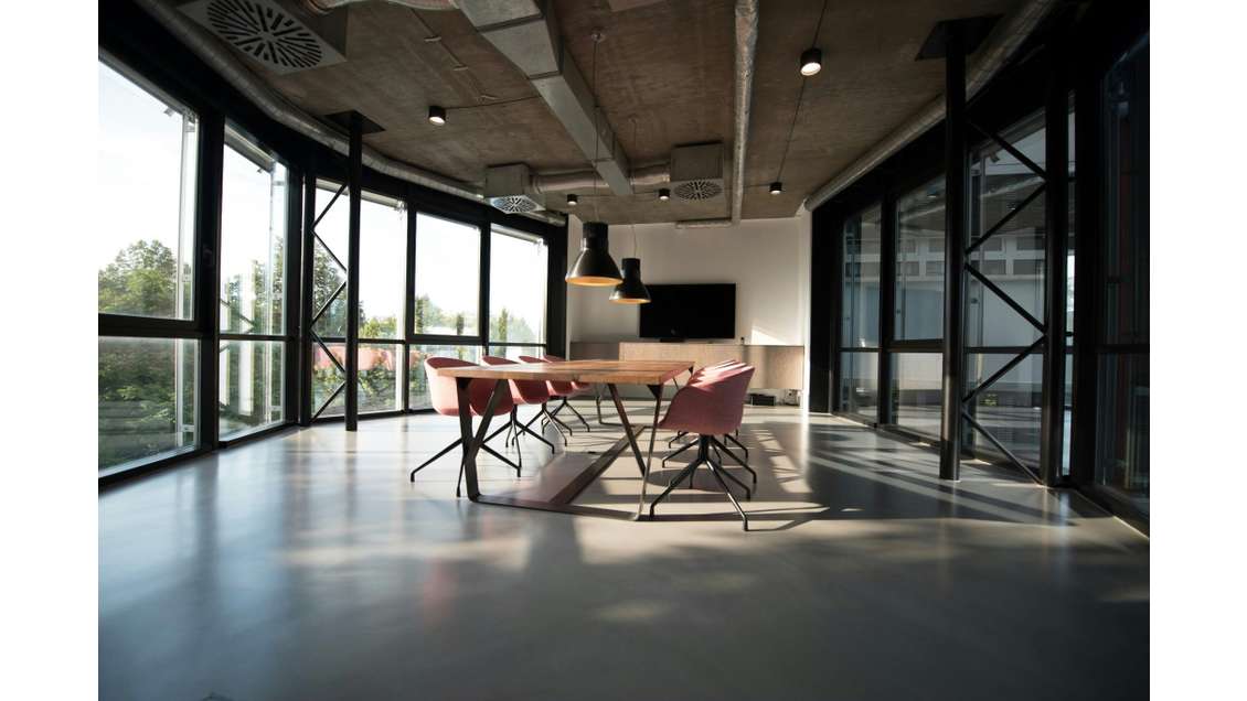 Murs commerciaux de 480m2 sur parcelle constructib