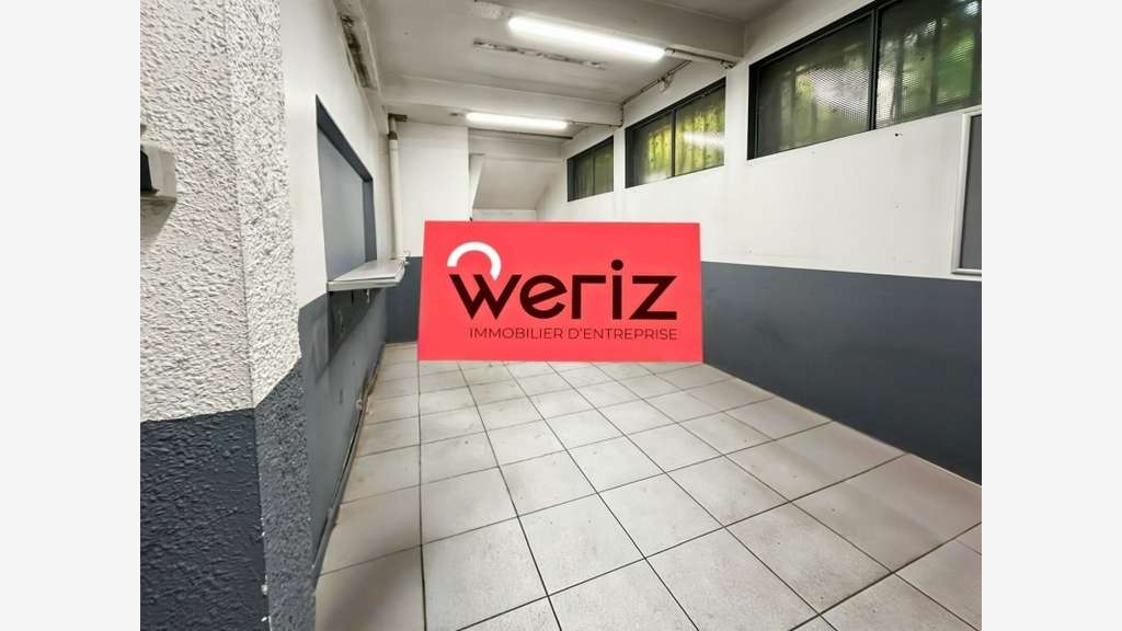 Location local 270m² Marseille 10e la Capelette
