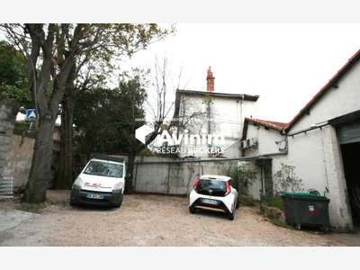 A vendre atelier + bureaux 620m² à Marseille 13013