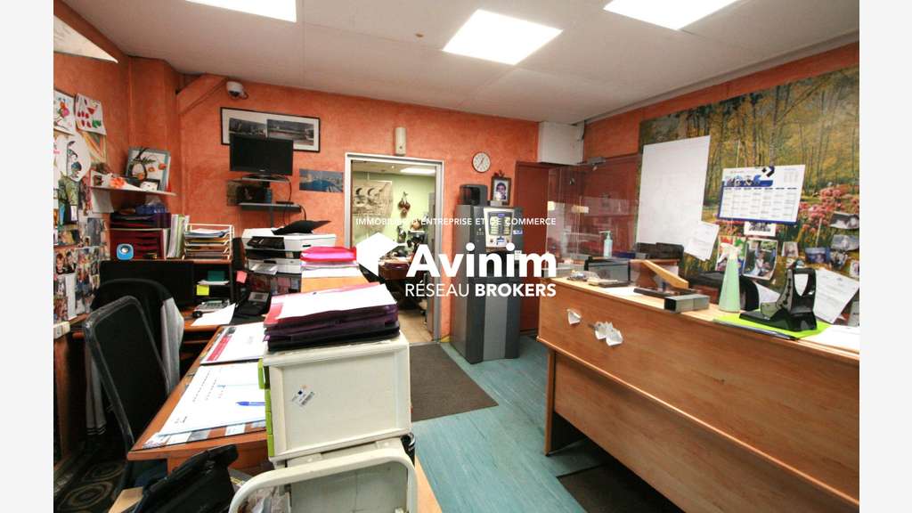 A vendre atelier + bureaux 620m² à Marseille 13013